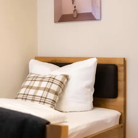 Einzelzimmer 17 Hotel Heidenheim (Bavaria)